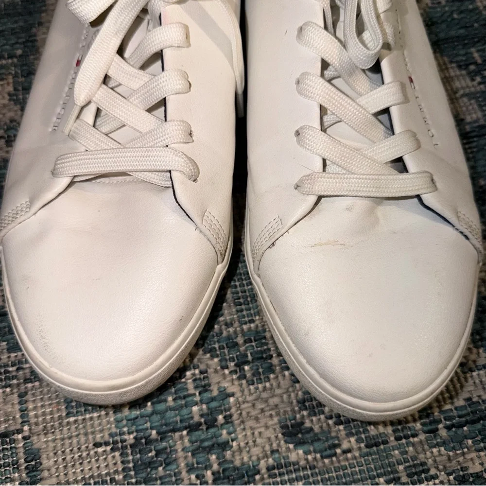 •Tommy Hilfiger• Classic Sneakers - Picture 7 of 8